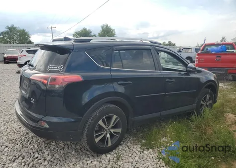 2017 Toyota Rav4 Xle z USA, uszkodzony, nr VIN 2T3RFREV0HW661565